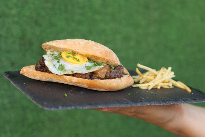 losmontaditosdelaferia-ruta-de-la-tapa-y-el-cocktail-los-alcazares-www.restauranteslosalcazares.com